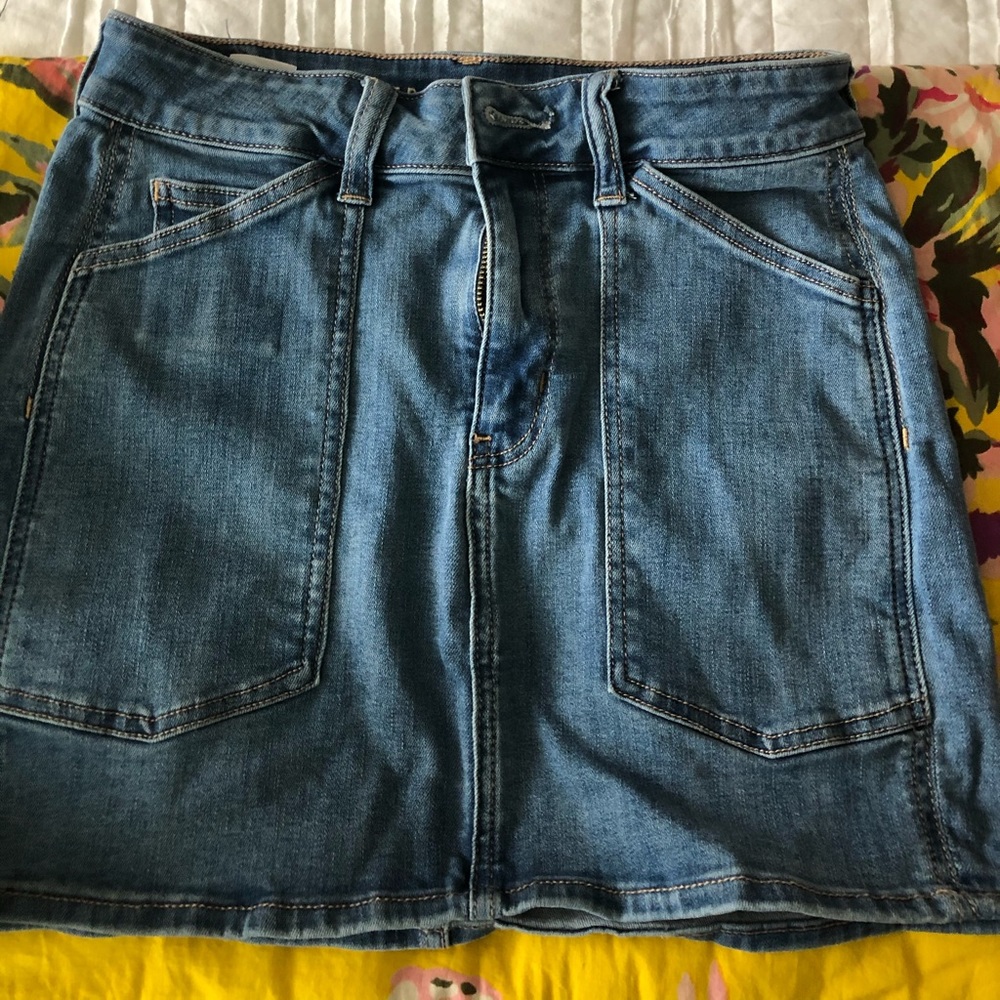 American eagle mini skirt